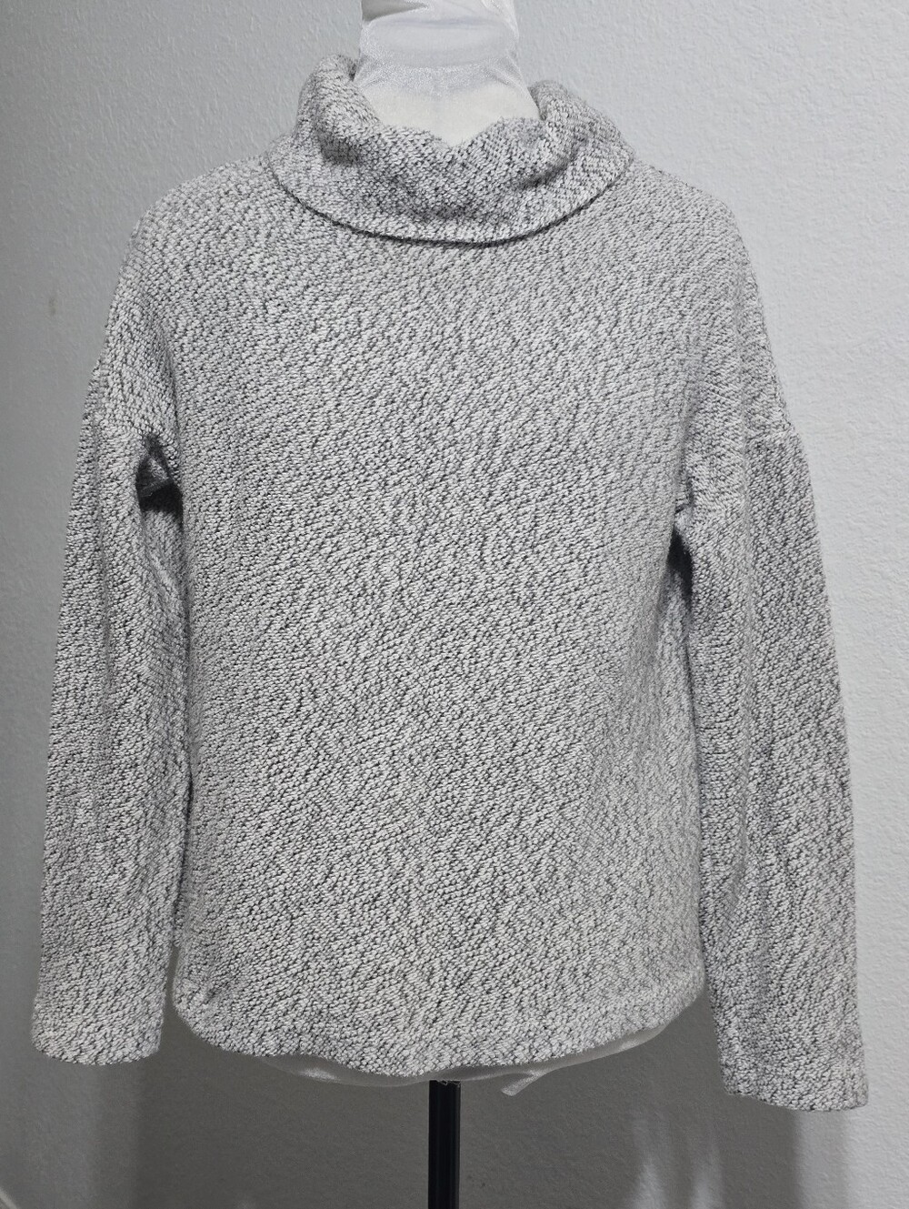 EUC a new day Cozy Cowl Neck Sweater Gray White XS Marled Knit Fall Winter Cabin